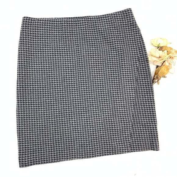 J. Jill Dresses & Skirts - J. Jill Ponte Stretch Houndstooth Faux Wrap Skirt
